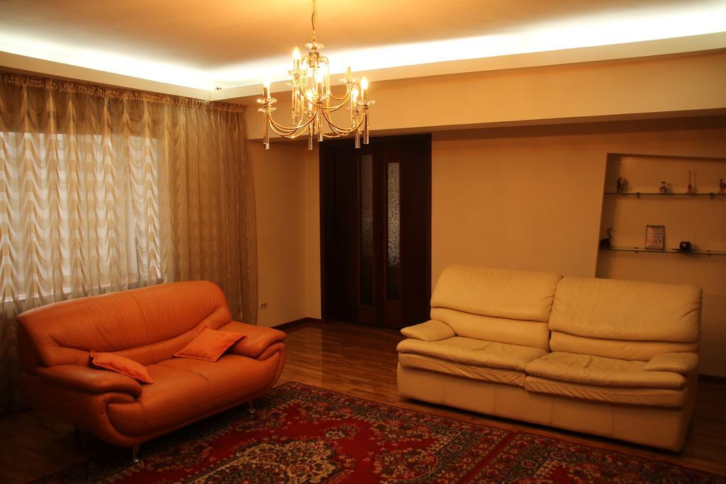 Ala Hostel Almaty Exterior photo